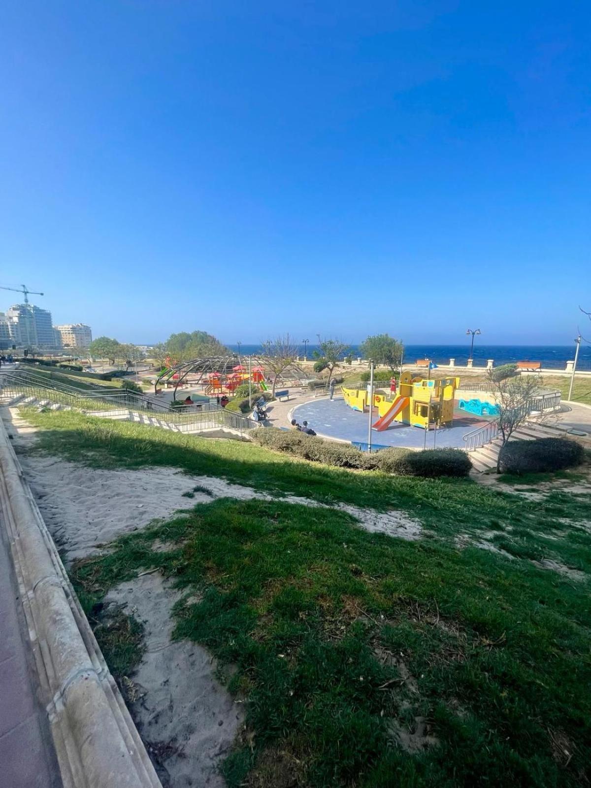 Aron Seaviews Apartment Sliema Exteriör bild